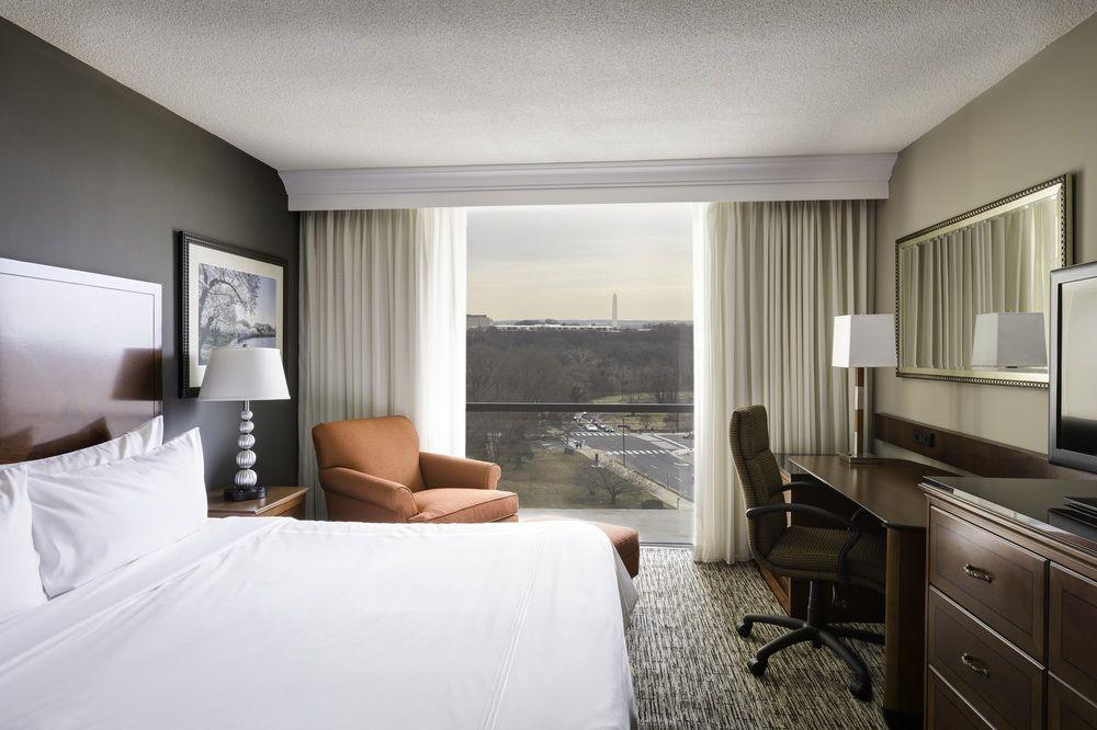Key Bridge Marriott Arlington