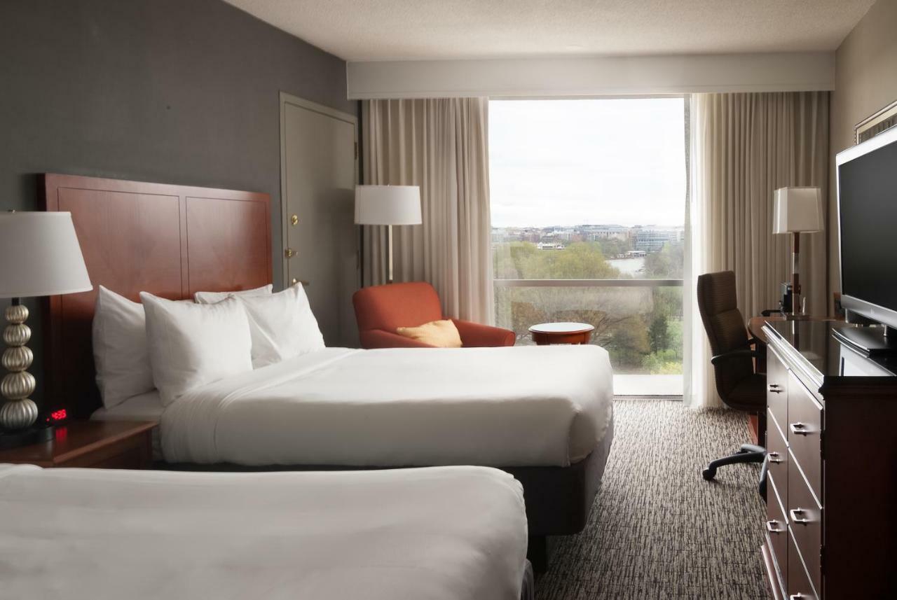 Key Bridge Marriott Hotel 3*